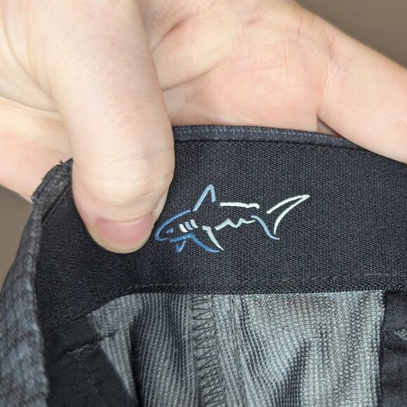 Greg Norman Everbest Dark Gray Grid Patterned Athletic Golf Shorts Size 32 - Picture 4 of 8